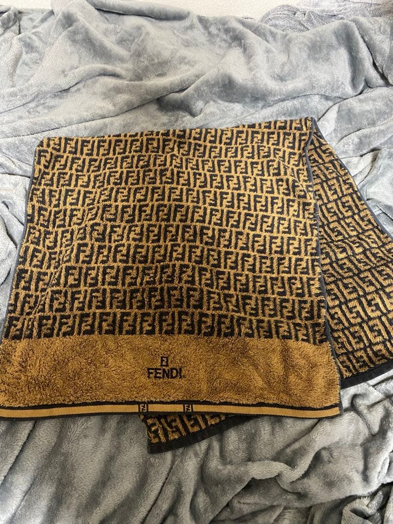 FENDI バスタオル ベージュ ネイビー