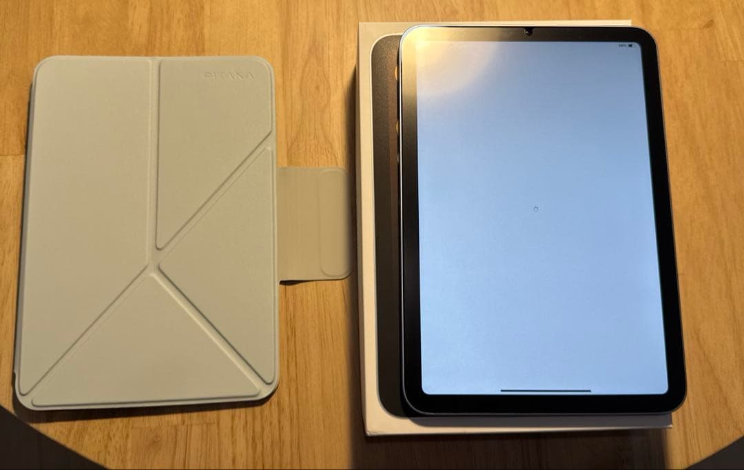 iPad mini 7世代 WiFiモデル + Pitakaケース