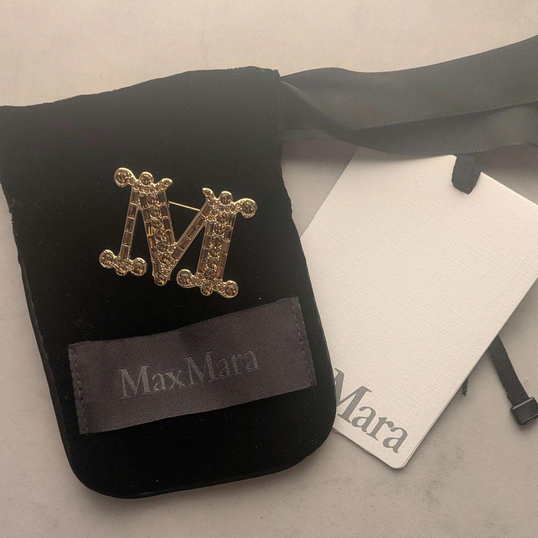 Max Mara ブローチ