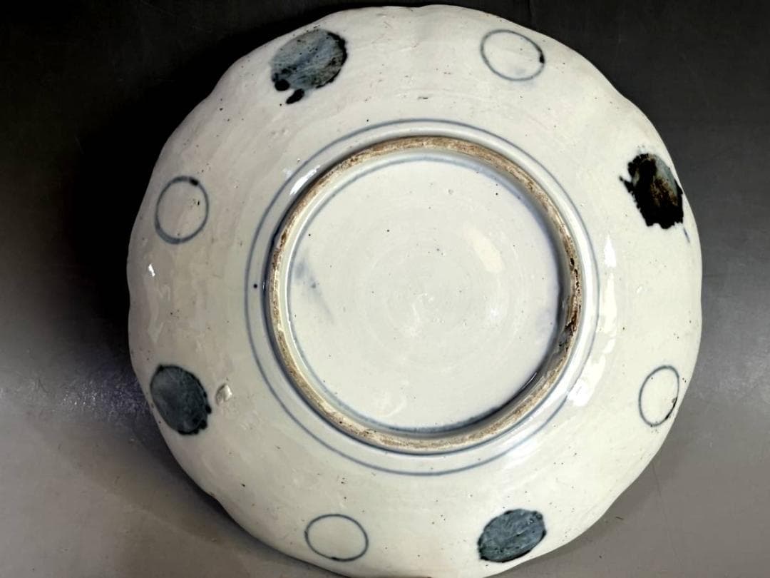 皿■古伊万里赤絵窓絵赤実花蝶唐草文花弁型皿(江戸後期～明治期) 時代物 骨董品■