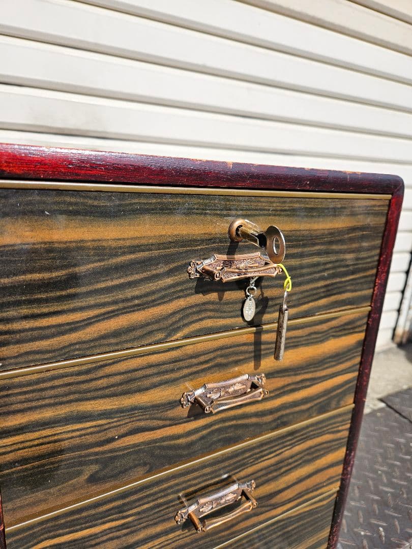 ジャパンヴィンテージ 古い木の抽斗 小箪笥 鍵付き 木製 小引き出し 収納