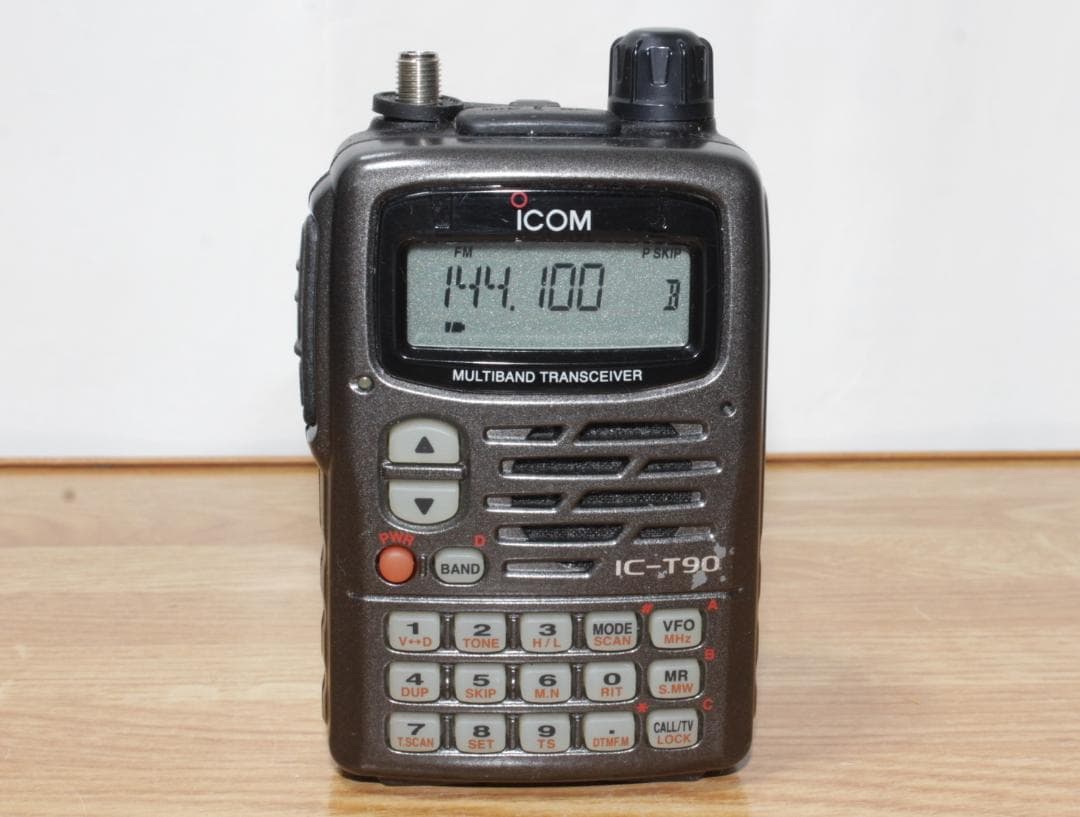 ◆ICOM MULTIBAND TRANSCEIVER　IC-T90【02】◆