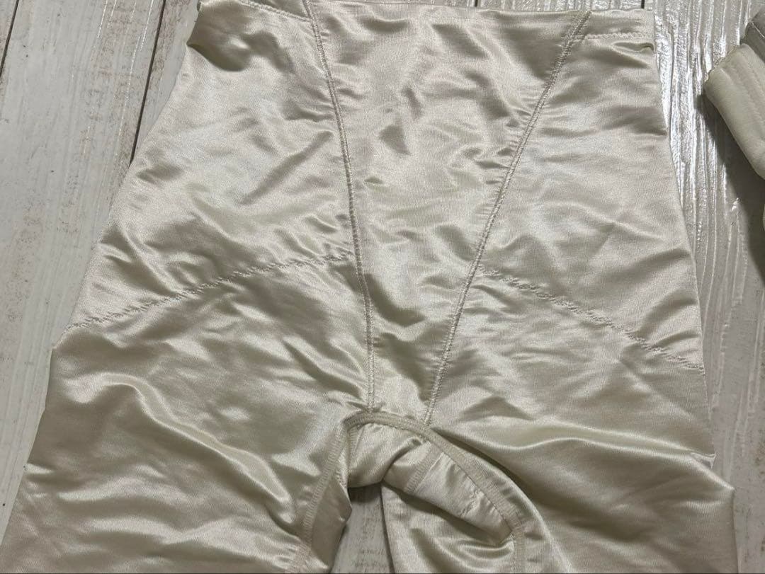 BRIDAL BEAUTE バックレスビスチェC65ガードル　ブライダルインナー