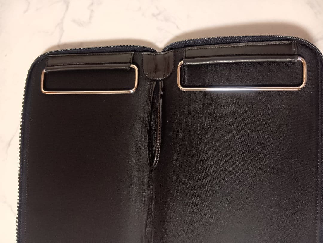 極美品 プラダ 　PRADA　ネクタイケース　ネクタイ収納　キャリングケース