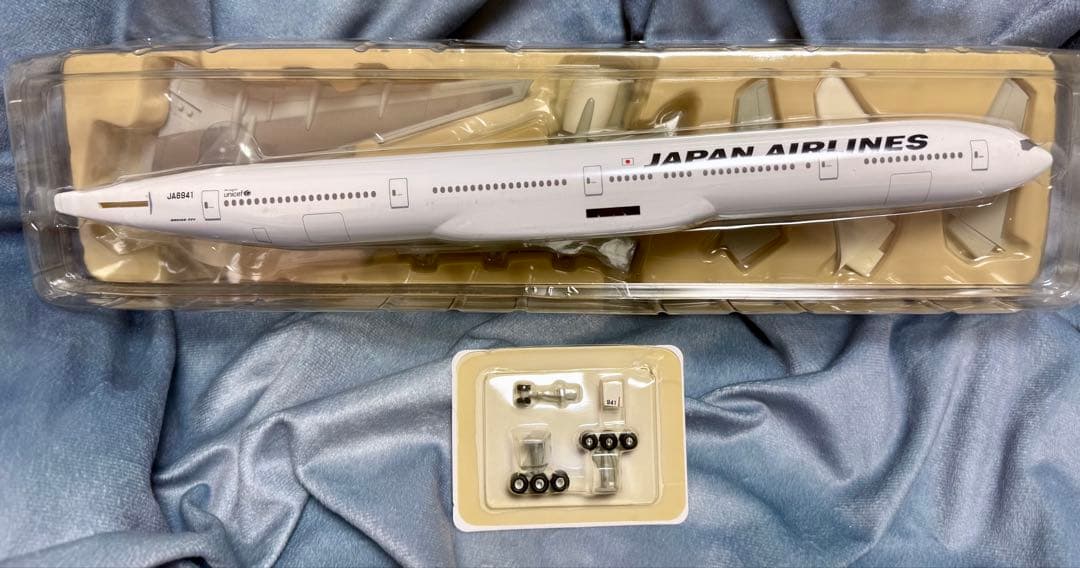 日本航空 Boeing 777-300 Japan Airlines 1/200