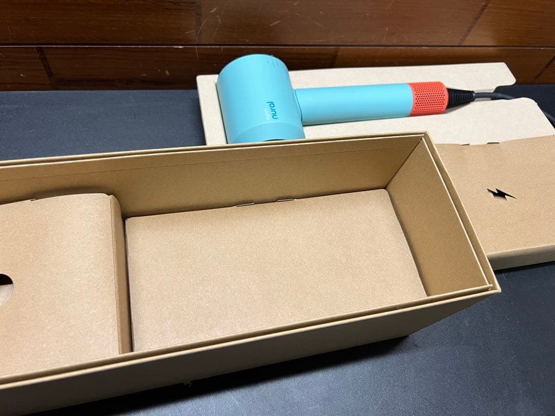 【新品】ダイソンドライヤー　HD16 CPATO