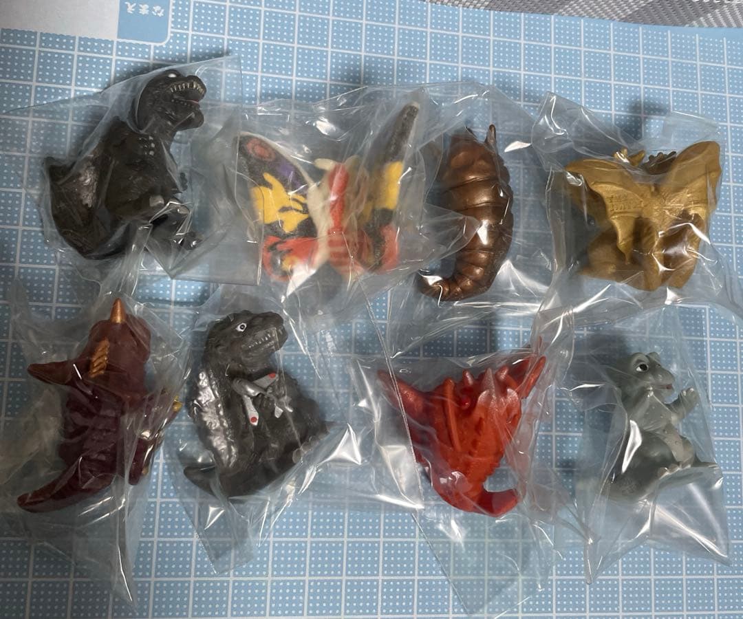 ゴジラ総攻撃 ソフビ 指人形 19種 セット メルカリ便