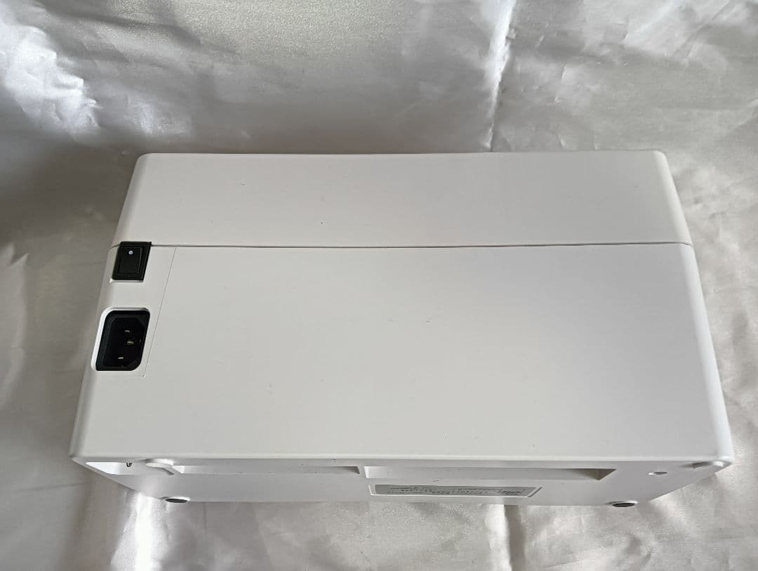 卓上型自動紙折り機 ORUMAN MA40