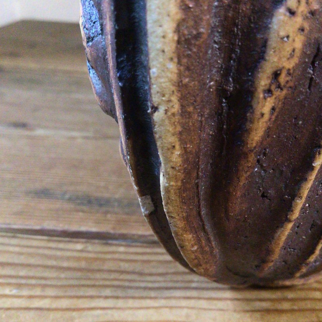 No3660  草文扁壺　陶芸　民藝　陶磁器　一輪挿し　花器　花入　壺　送料無料