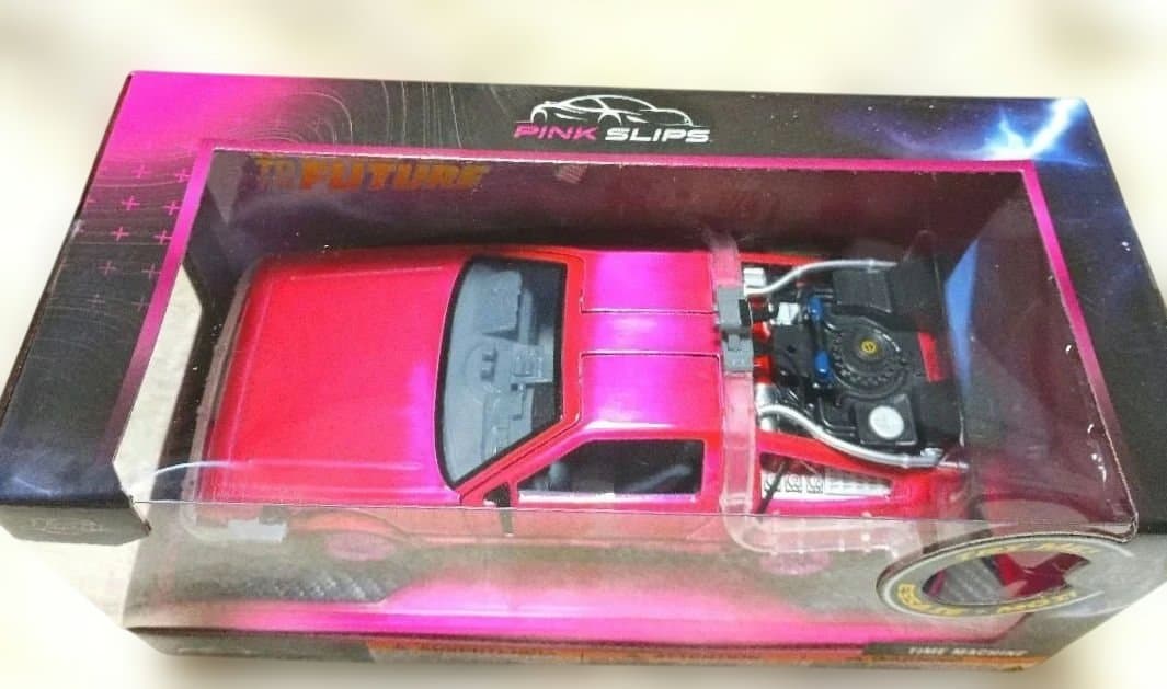 新品　Jada　バックトゥーザフューチャー　デロリアンPINK SLIPSピンク