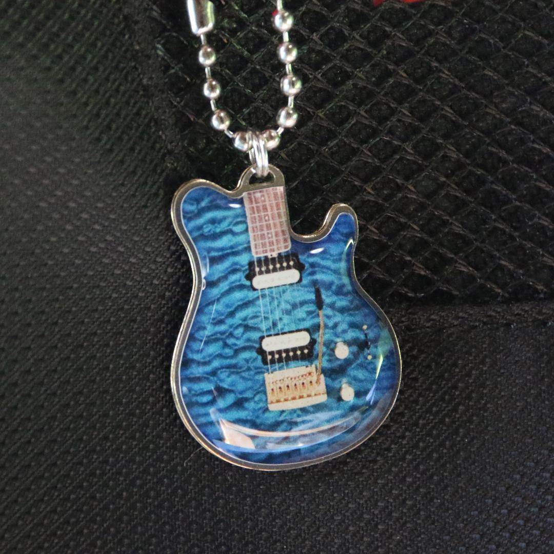 26点【名入れ無料】ギターキーホルダー