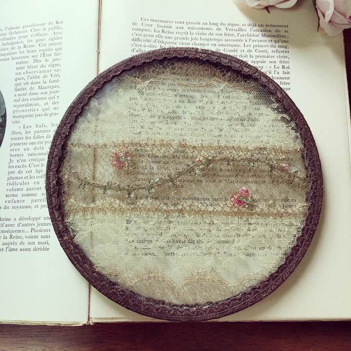 フランス アンティーク レースとロココトリムが美しいトレイ 小物入 トレー