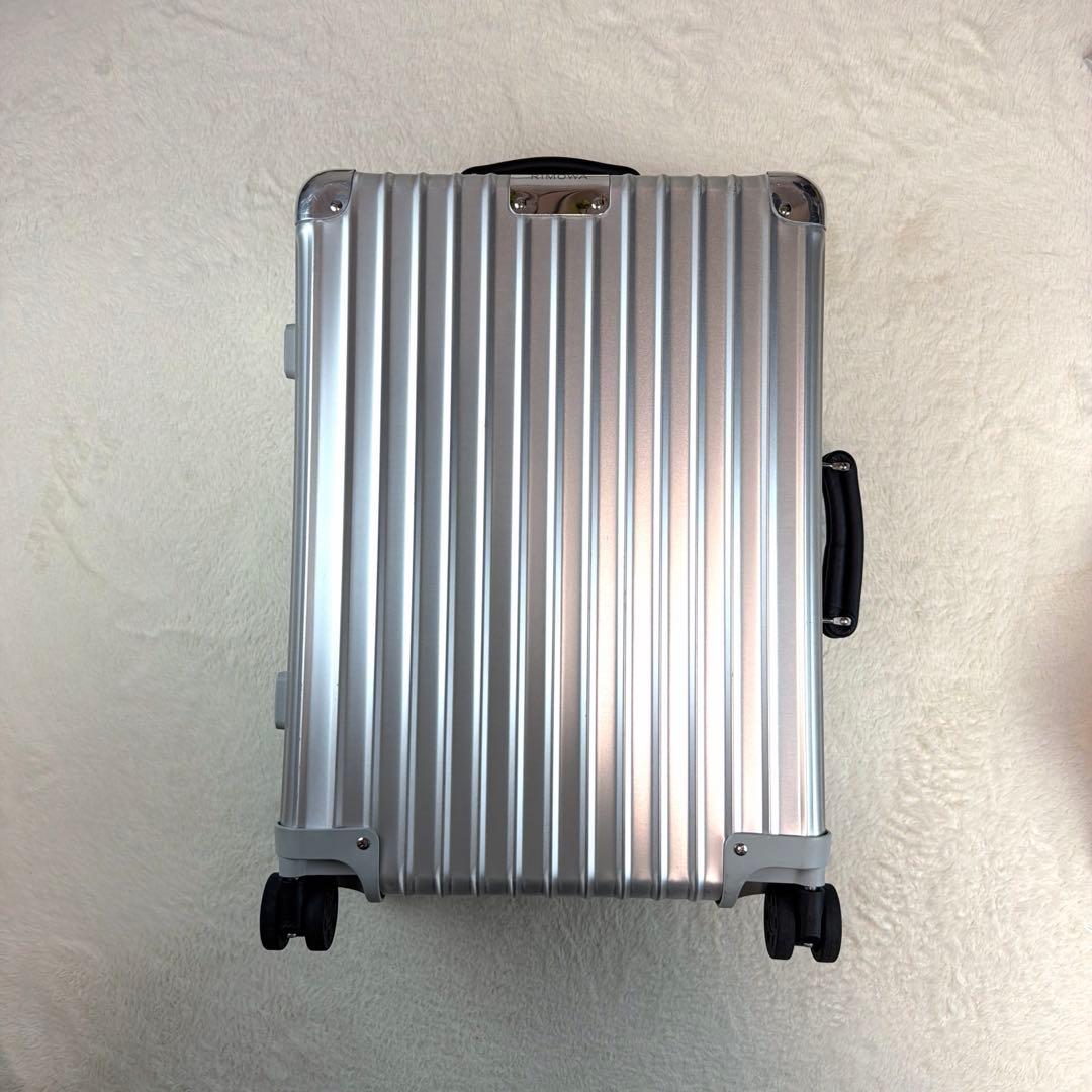 リモワ クラシック キャビンS 33L 機内持ち込み アルミ 正規品