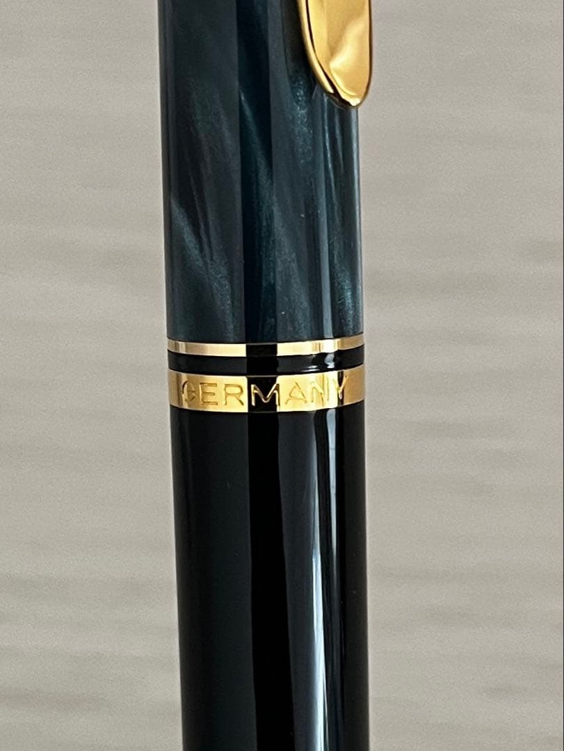 ペリカン マーブルグリーン ボールペン クラシック K200