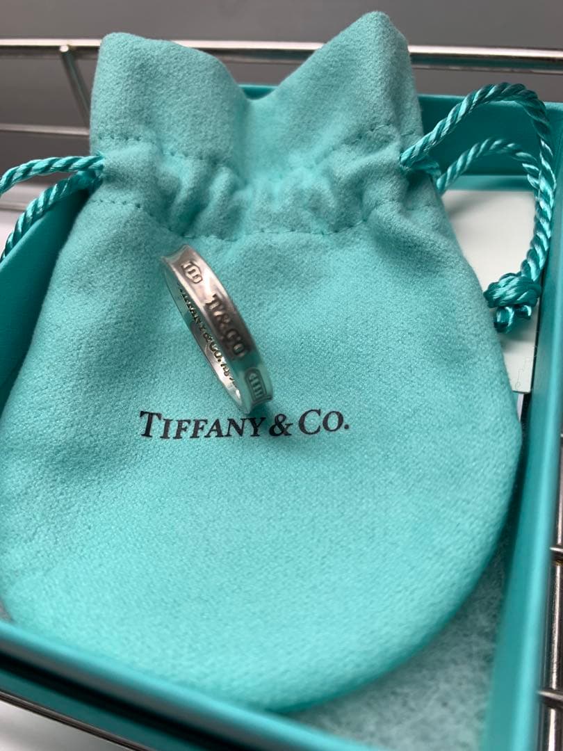 恐らく19号です。 銀座のショップで購入、箱・小袋付