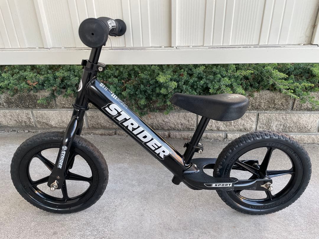 ストライダー　STRIDER　ブラック