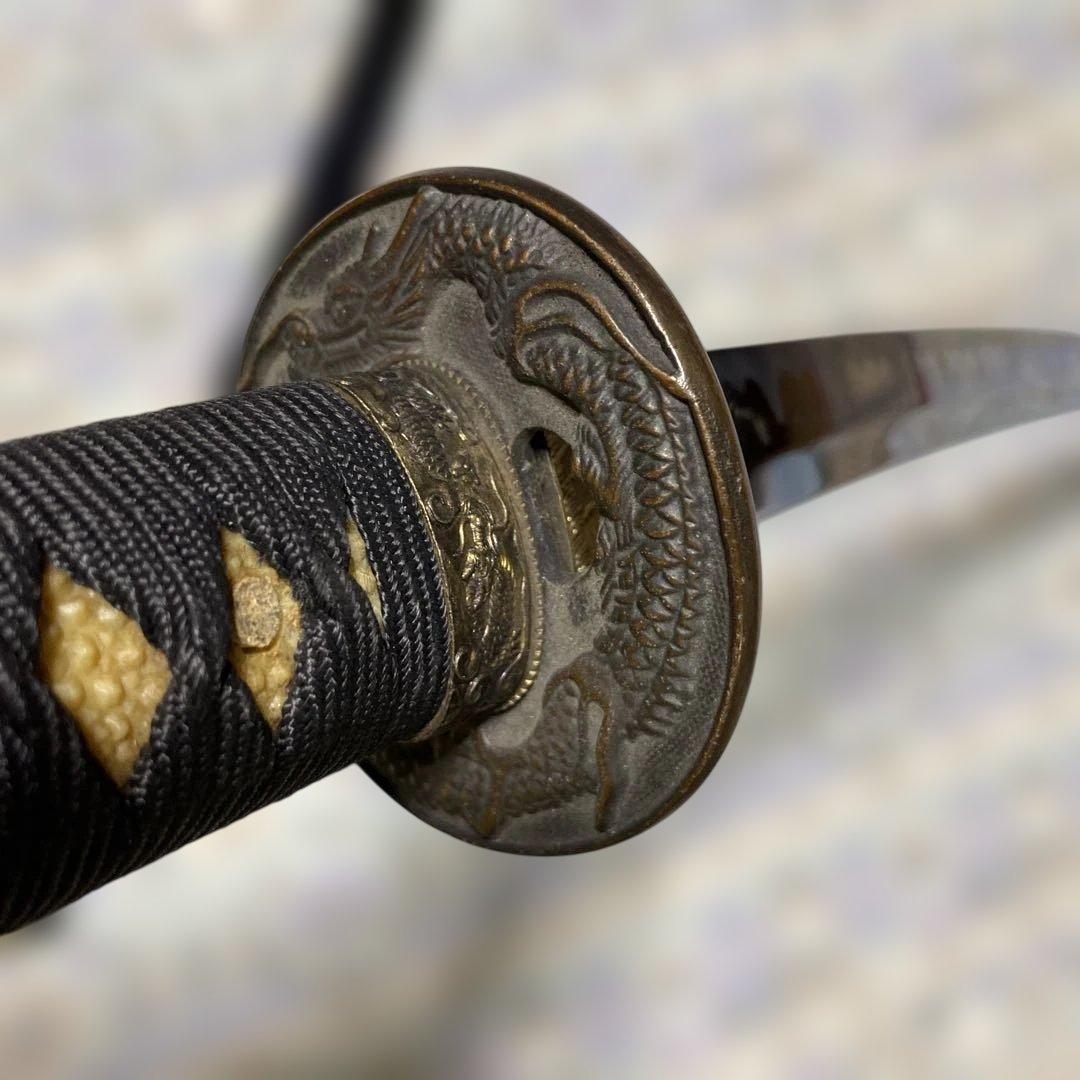 模造刀(小柄付) 黒柄 龍彫楕円鍔 黒呂鞘