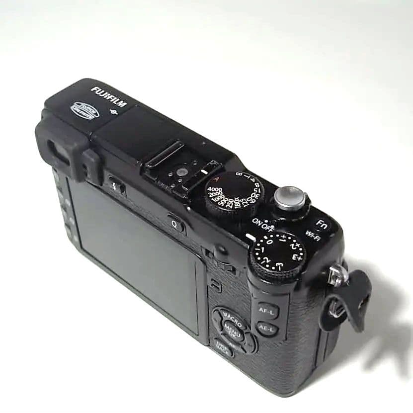Fujifilm X-E2 ミラーレス一眼 ケース付き