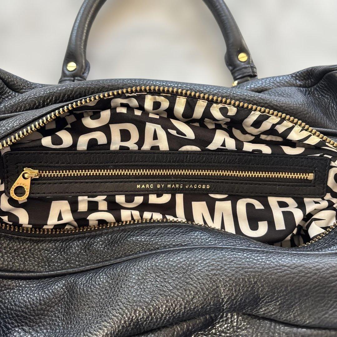 マークバイマークジェイコブス　黒 レザー ショルダーバッグ ゴールド金具