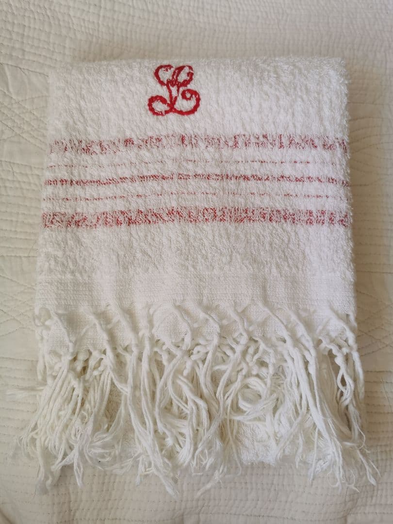 アンティークフランス レッドラインボーダー モノグラム刺繍Ｌ ふっくらバスタオル