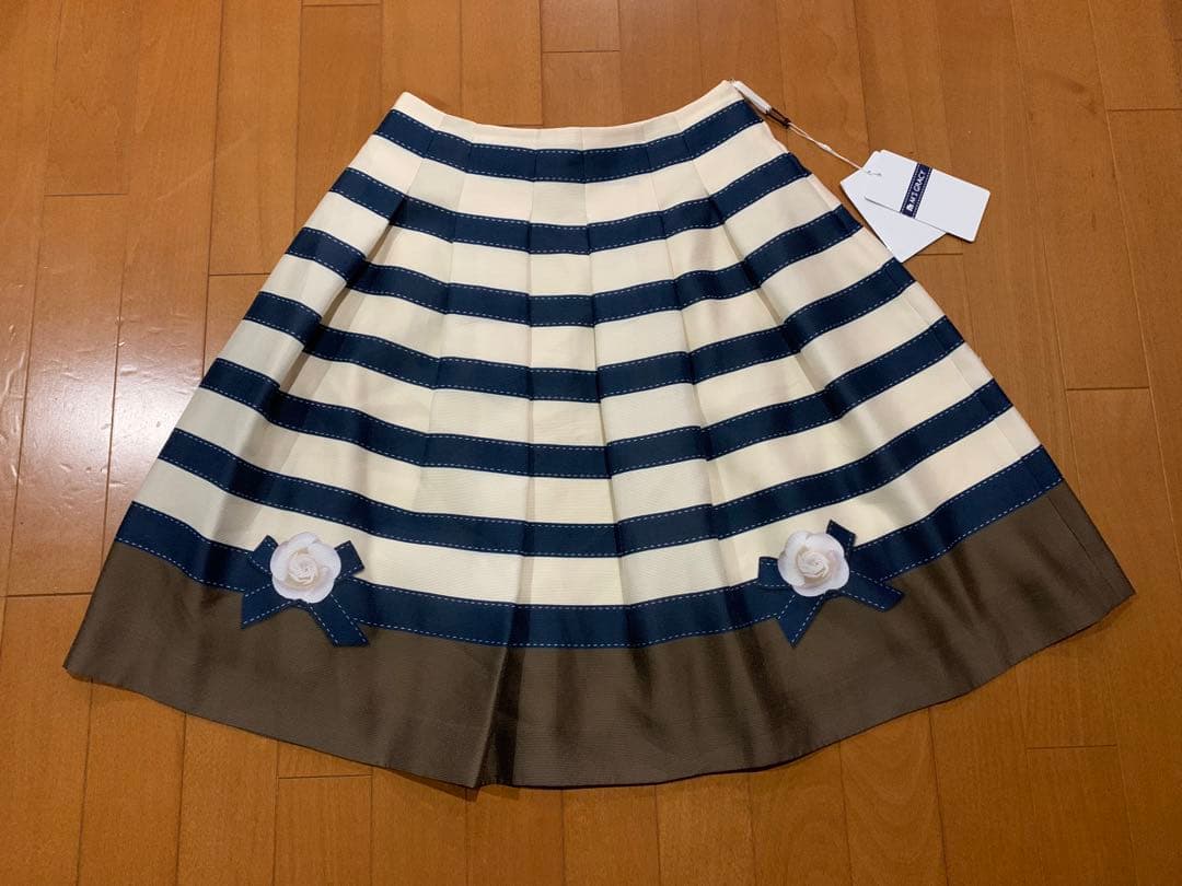 新品☆ エムズグレイシー のカメリアリボンボーダーフレアスカート