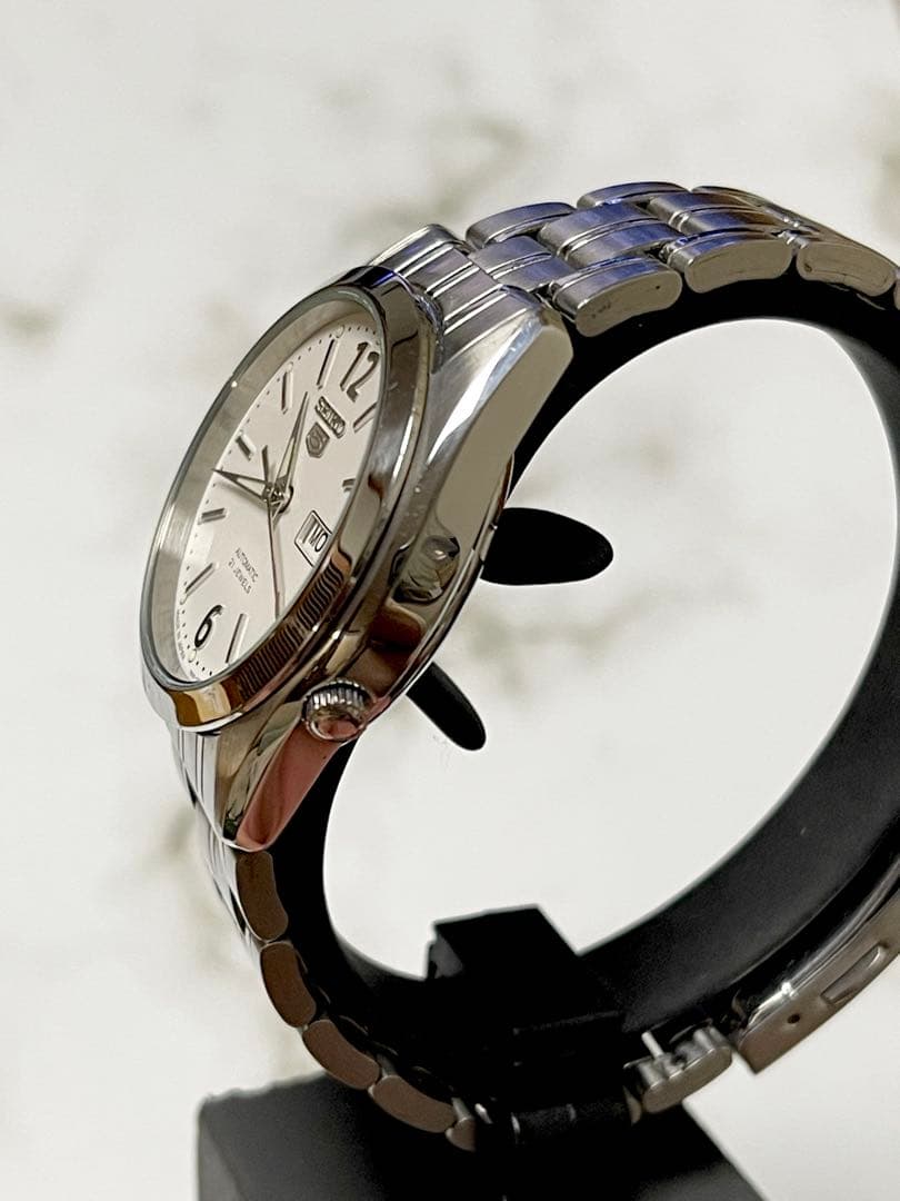 2013年11月製 セイコー5 デイデイト 21J