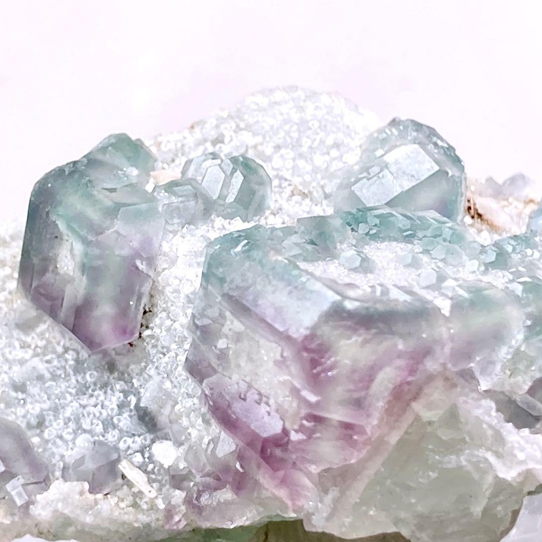 『永春』　フローライト　蛍石　原石　鉱物標本　天然石　162