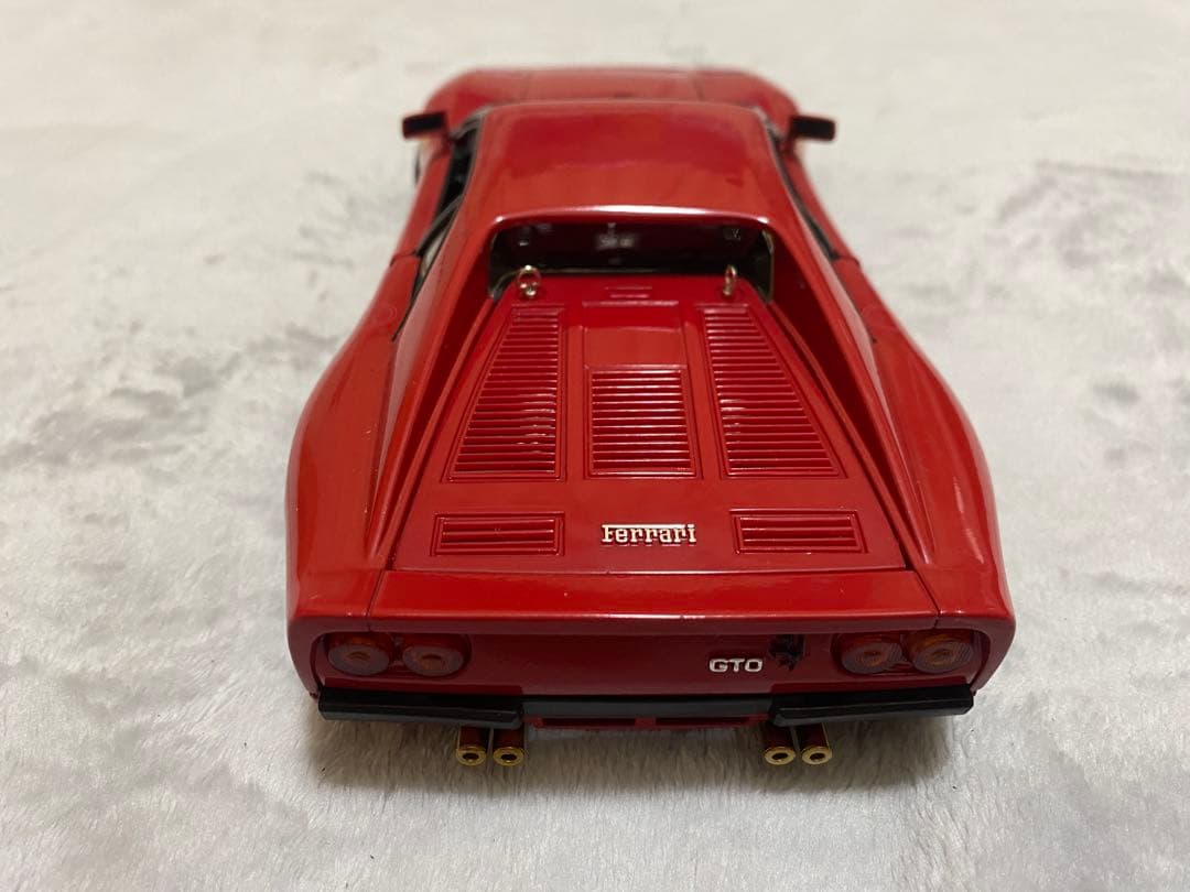 ミニカー HOTWHEELS Ferrari 288 GTO 1/18