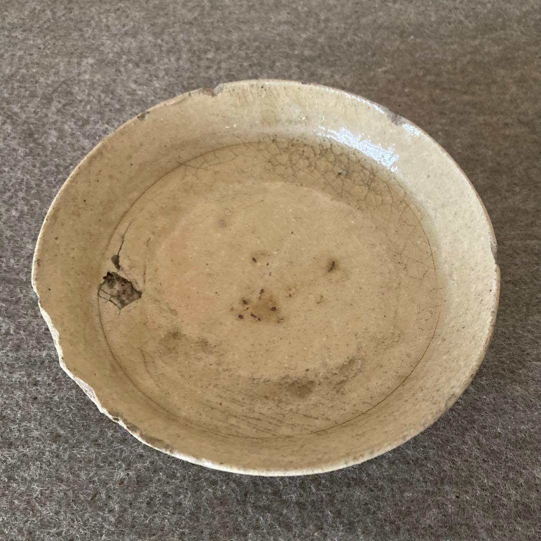 山茶碗　美濃　白瓷　灰釉　古窯　古陶　古美術　埋蔵文化財　発掘　出土　骨董　陶器