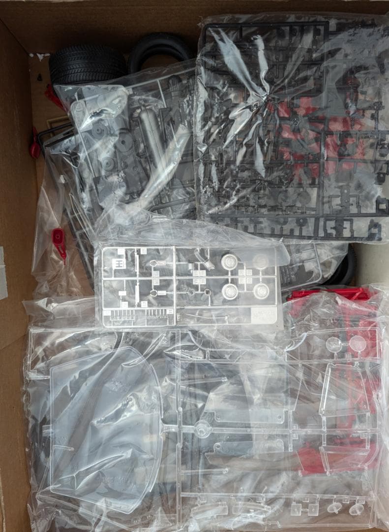 【希少品】POCHER フェラーリ 本体ダイキャスト製1/8スケール模型キット