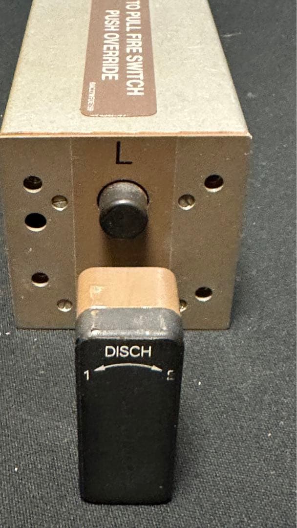 777 FIREハンドル　飛行機　希少品　コックピット機器　本国にて購入品