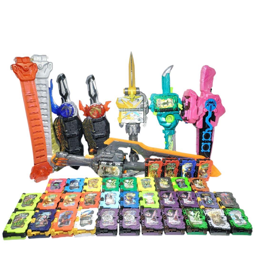 仮面ライダーセイバー 変身ベルト DX聖剣ソードライバー ライドブック等 まとめ