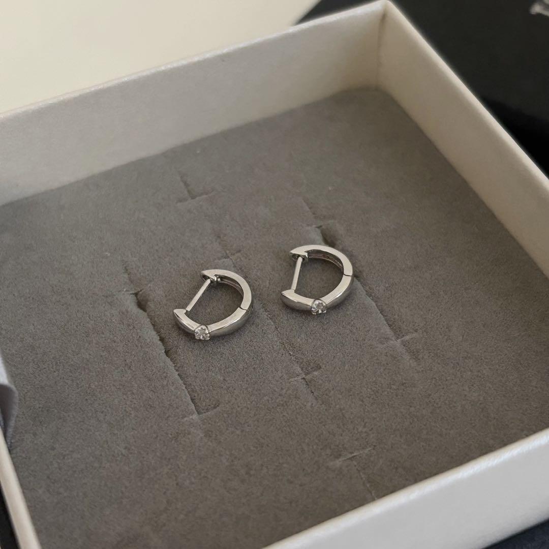 プラチナダイヤモンドピアス