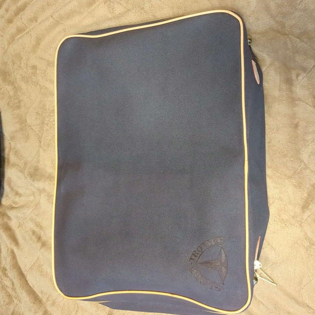 グローブトロッター キャリーケース カバー 南京錠 保存袋 オーナーズブック付き