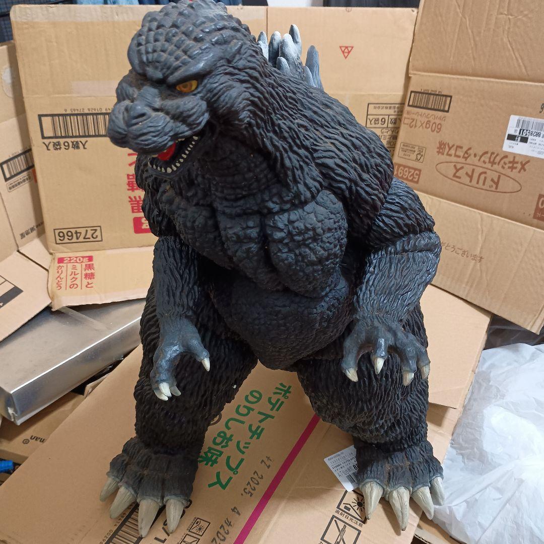 ゴジラ フィギュア　全長　約85センチ