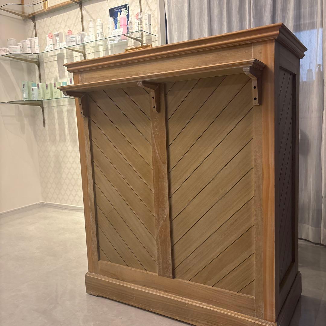 R*e様 美容系サロン様向けカウンター