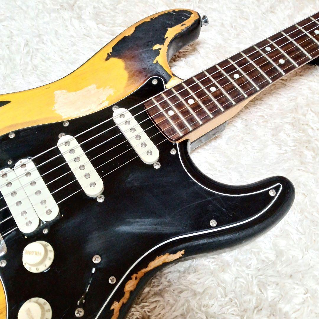 ハードレリック　スティーヴィーレイボーン風　カスタムギター　Squier　SRV