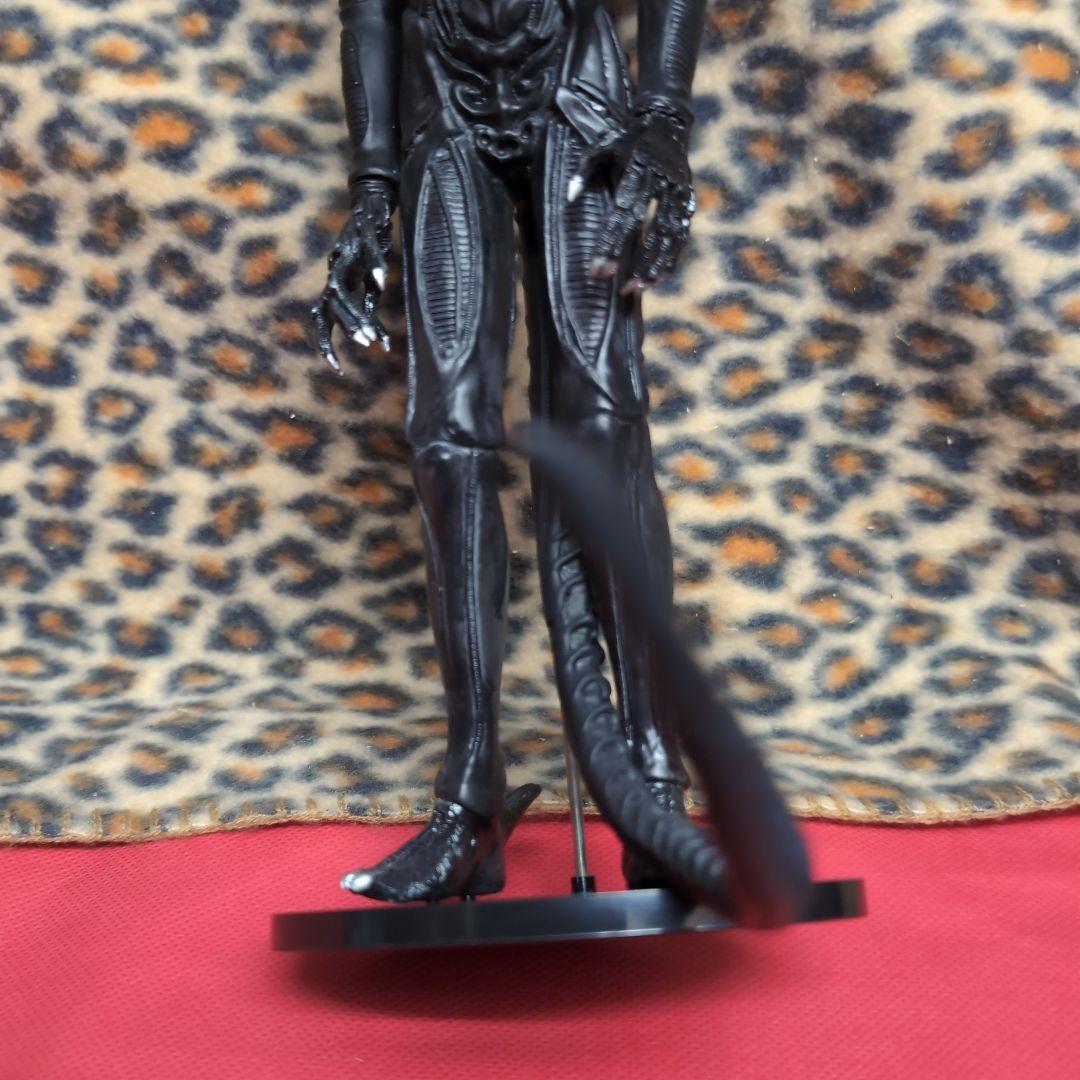 エイリアンフィギュア ブラック　３０cm