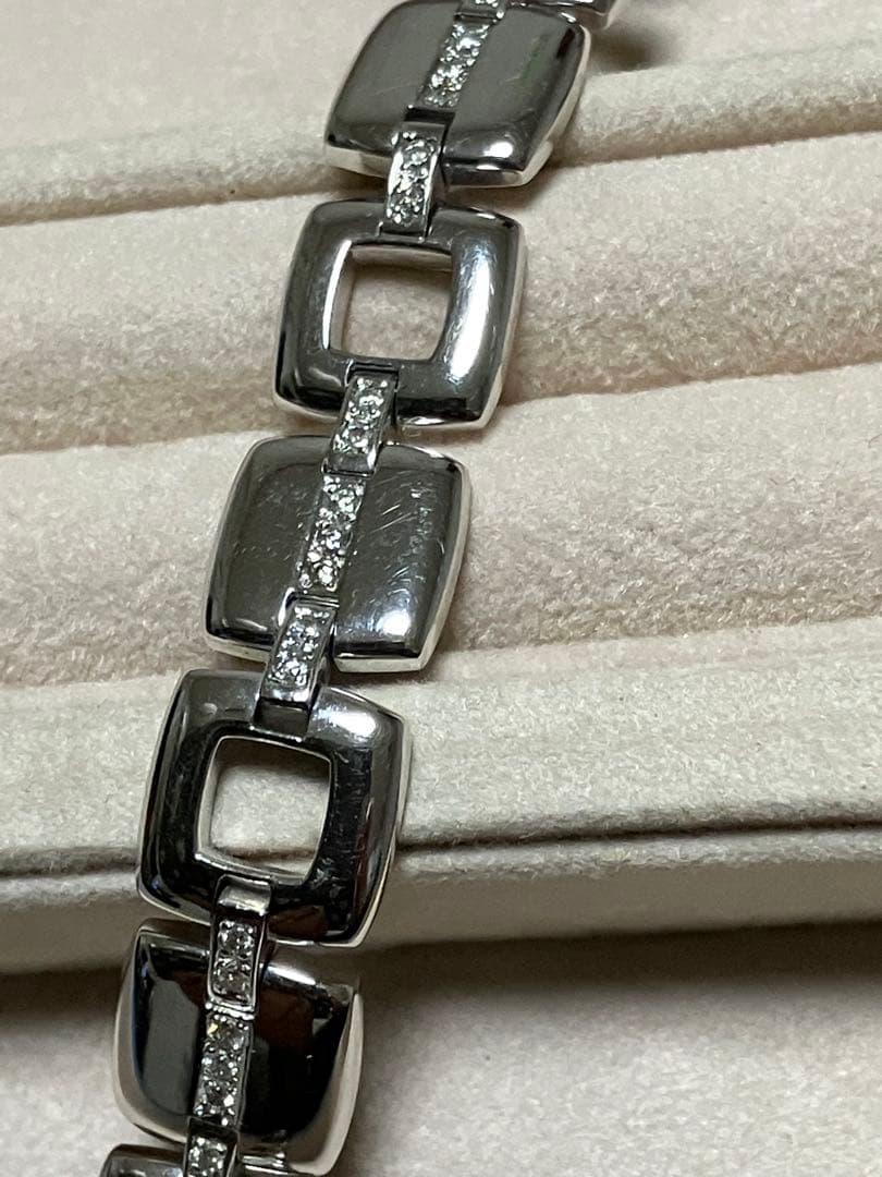 18K WG ダイヤ付きブレスレット
