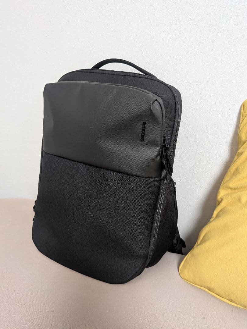 Incase ビジネスバッグ ブラック シンプルデザイン