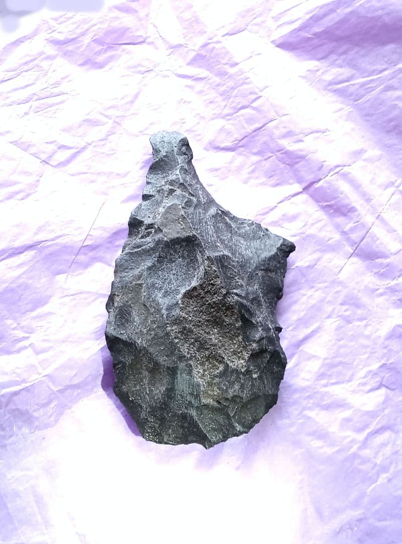 原始人 古い 石器 握槌 サヌカイト 模写