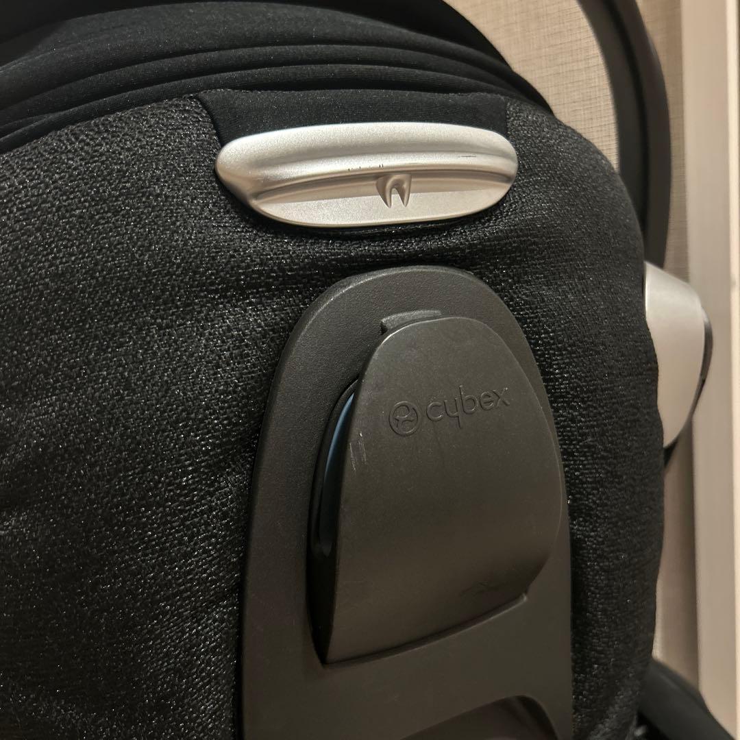 Cybex クラウドzチャイルドシート ブラック ベース付き