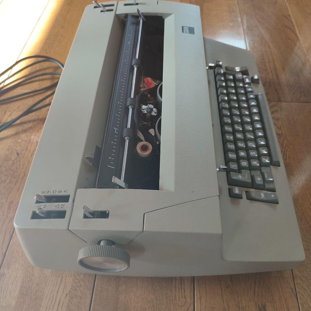 IBM 電動タイプライター 82C( ジャンク)