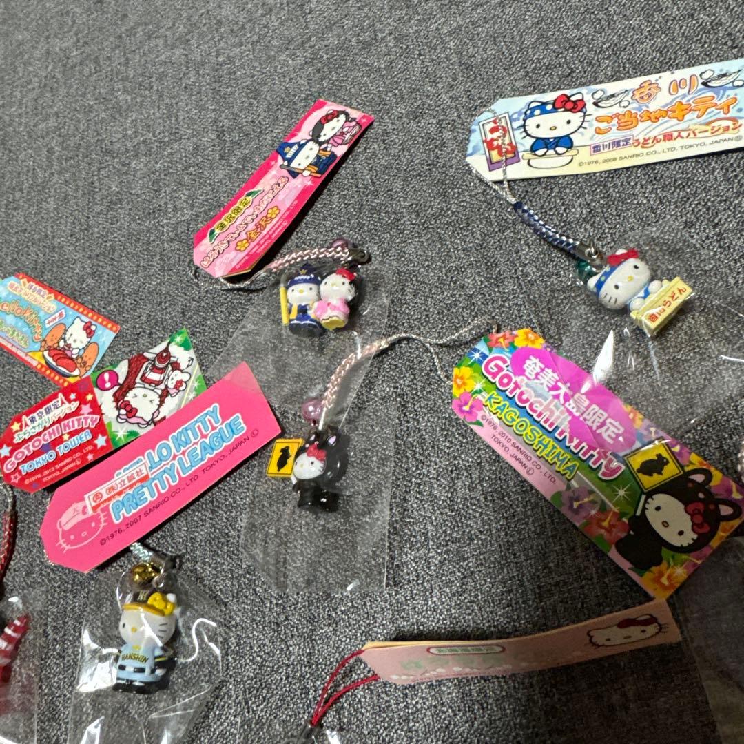 大量♡ハローキティご当地根付ストラップ　ファスナーストラップなど　まとめて60個