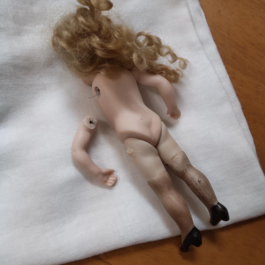 ミニョネット　アンティークドールリプロ　人形