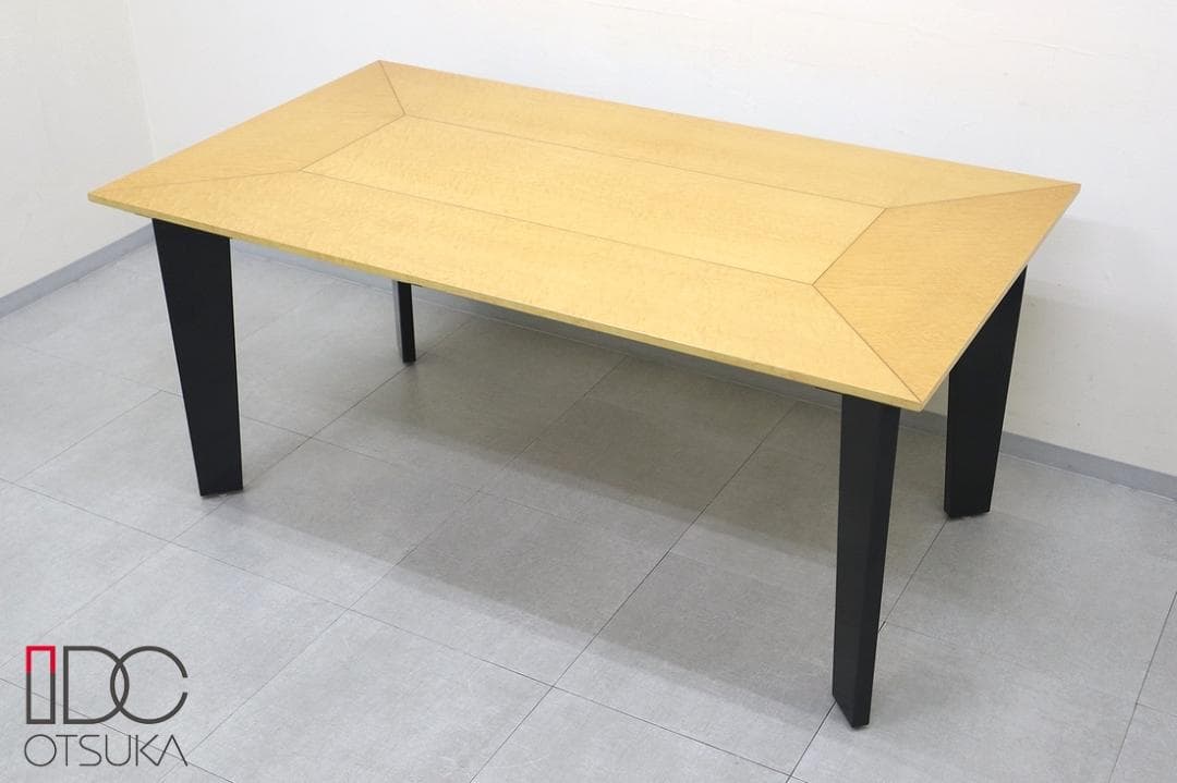 IDC大塚家具 スプレンダー 最高級 バーズアイ メープル ダイニング テーブル