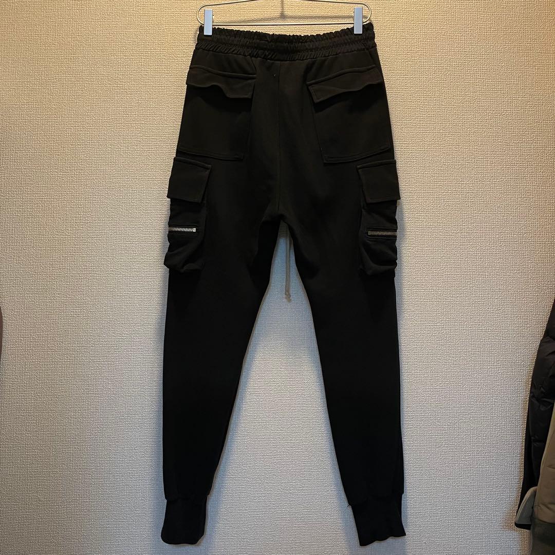 カーゴパンツ
