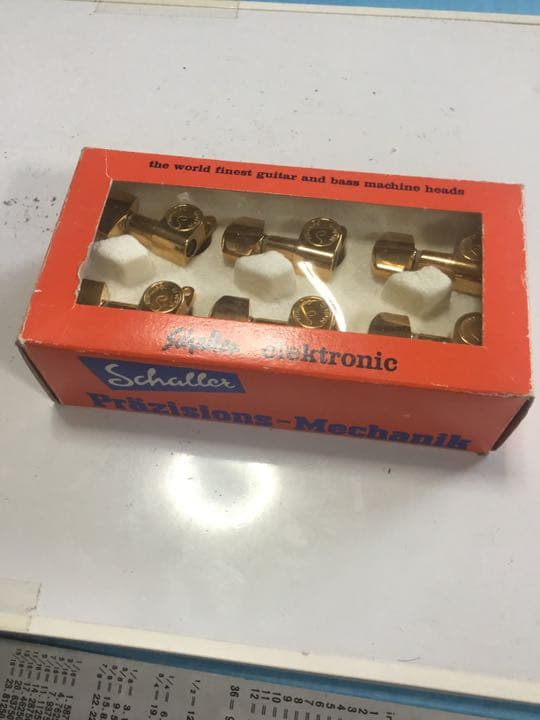 エレキギター用糸巻き(片側6 連/GOLD