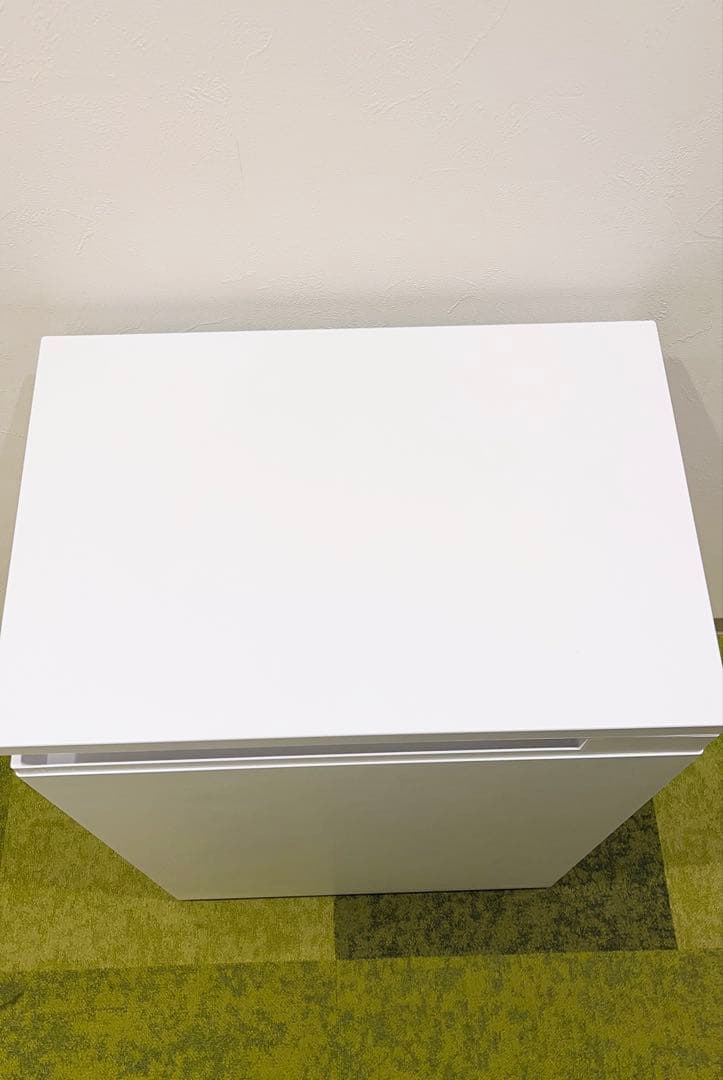 アイリスオーヤマ 66L 奥行スリム冷凍庫　IUSN-7A-W 2024年製