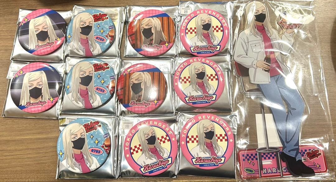 三途春千夜　ハピネス缶バッジ　BIGアクリルスタンド 缶バッジ　東リベ